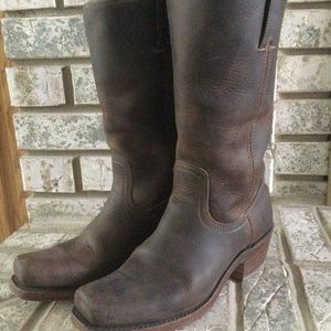 Frye Cavalry 12 high, 8.5. Brown